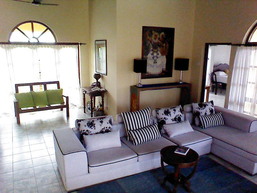 Villa Sea Breeze Kepungoda Extérieur photo